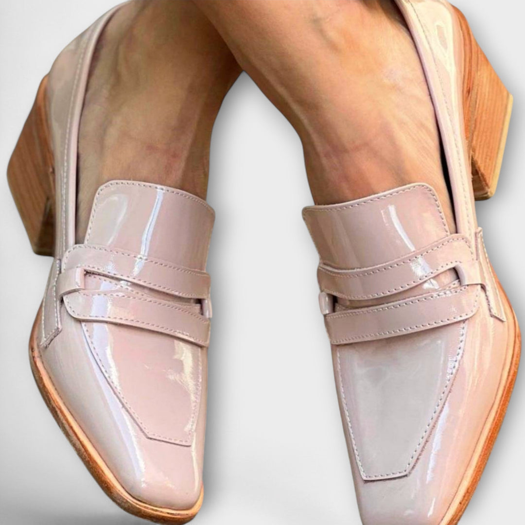Elaine | Shiny Moccasins