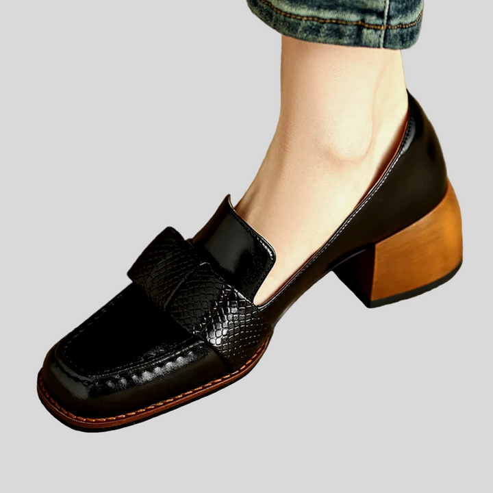 Contessa | Knot Slip-On Loafers